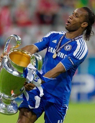 Rival do Corinthians na decisão do Mundial de Clubes, o Chelsea também conquistou de forma inédita a Liga dos Campeões em 2012. No elenco, nomes históricos, como o de Drogba, Fernando Torres, John Terry e Petr Cech