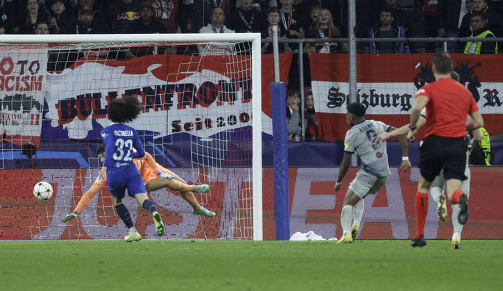 No começo do segundo tempo, Adamu deixou tudo igual para o time austríaco, depois de ter recebido um cruzamento de Wöber. Aos 64 minutos, Kai Havertz fez o segundo gol do Chelsea e garantiu a vitória do clube
