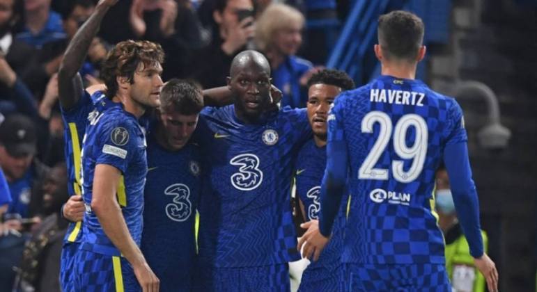 3º Chelsea (Inglaterra): 946 milhões de euros (R$5,995 bilhões)