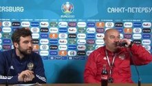 Técnico russo contraria gesto de CR7 durante coletiva da Euro 2020