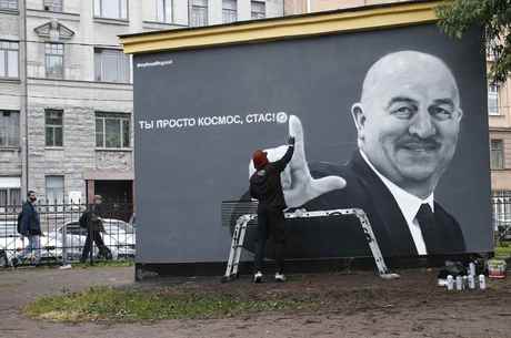 Cherchesov está em cartazes pela Rússia 2018