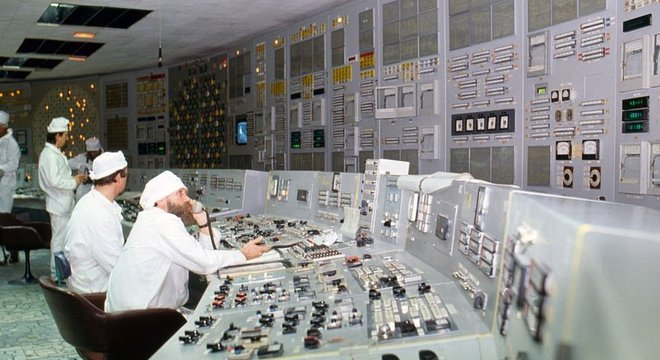 Em Chernobyl, houve uma lenta reação em cadeia