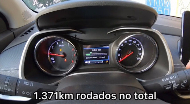 Hodmetro marca 1.371km rodados, cerca de 700km durante o teste do R7-Autos Carros
