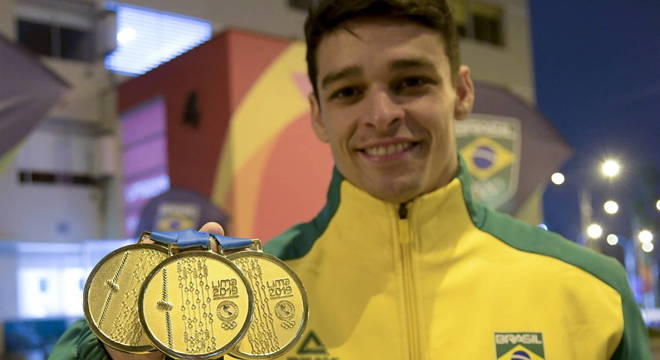 Chico Barretto faturou três medalhas de ouro na ginástica artística