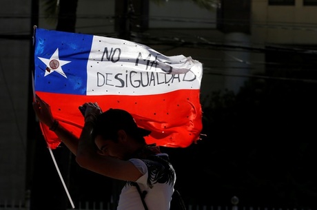 Chile investiga possível interferência externa
