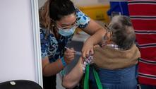 Chile vacina 50% da população com pelo menos uma dose