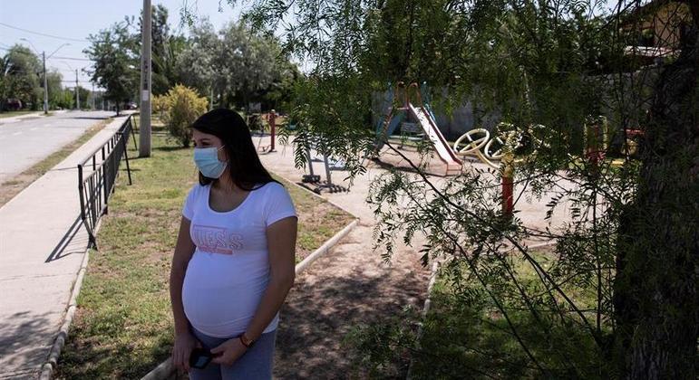Valentina é uma das chilenas que engravidou enquanto tomava o anticoncepcional Anulette
