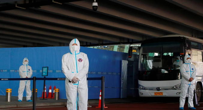 Equipe da OMS chega à China para investigar origens da pandemia
Equipe da OMS chega à China para investigar origens da pandemia