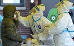 O mundo registrou 3,8 milhões de casos de Covid-19 na última semana, a cifra mais baixa desde que os primeiros casos da variante Ômicron, atualmente a dominante no planeta, foram detectados em meados de novembro do ano passado, segundo dados apresentados na quarta-feira (4) pela OMS (Organização Mundial da Saúde)