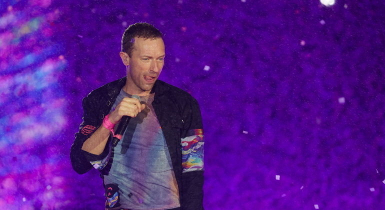 Chris Martin no show do Coldplay no Roch in Rio, no mês passado