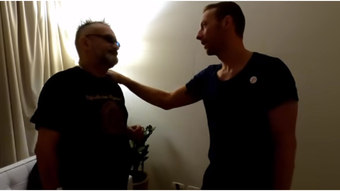 Chris Martin, do Coldplay, 'enquadra' crítico musical que diz odiar a banda britânica