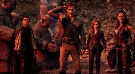 Chris Pine, Michelle Rodriguez e grande elenco em cena de 'Dungeons &amp; Dragons: Honra Entre Rebeldes'