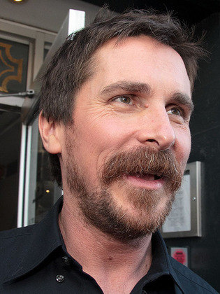  Christian Bale - Tem longo histórico de grosserias. Fãs que o abordaram num restaurante saíram chorando do local. No set de 