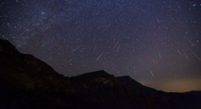 Será possível identificar um rastro luminoso no céu