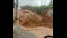 Vídeo: temporal forma 'rio' em ruas de município goiano próximo ao DF 