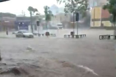 Córrego São José transbordou e inundou ruas de São Caetano