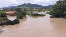Chuva fecha vias que ligam cidades do Vale do Jequitinhonha (MG)