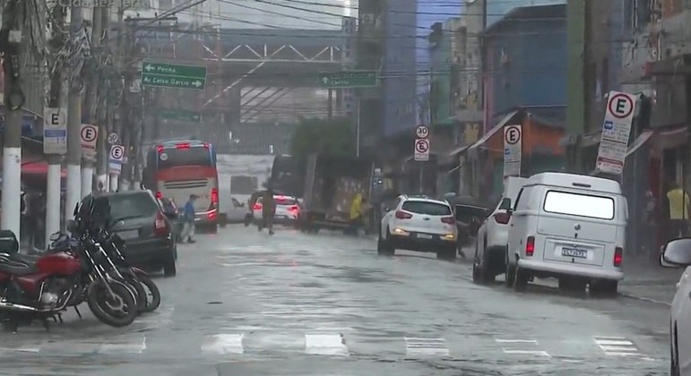 Chuva deixa São Paulo em estado de atenção para alagamentos - Notícias ...