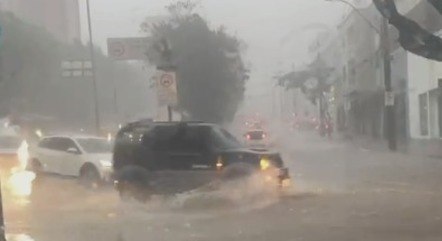 Belo Horizonte tem sido alvo de fortes chuvas 