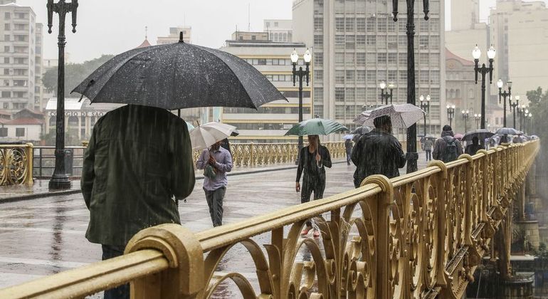 Inmet registra menor quantidade de chuva no mês de novembro em SP desde 2012
