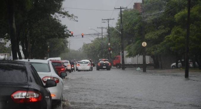 Instituto também prevê mais chuva na região metropolitana do Recife
