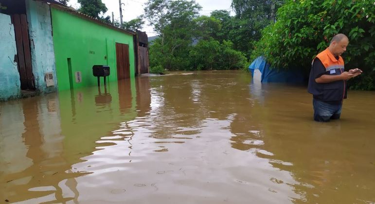 Chuva Provoca Estragos E Deixa Desabrigados Em Ubatuba Sp Notícias R7 São Paulo 
