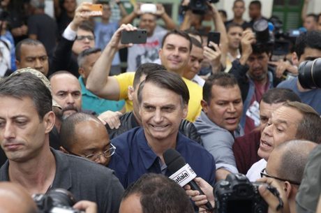 Vitória de Bolsonaro põe fim a ciclo político