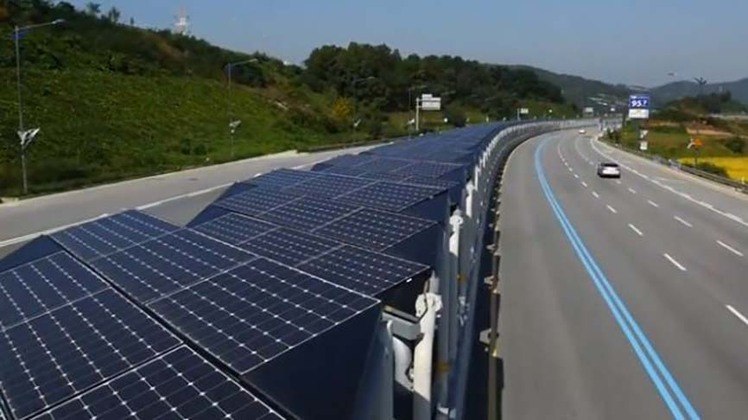 Ciclovia Solar (Coreia do Sul) - Tem este nome por causa de painéis solares instalados ao longo do percurso de 32 km, entre as cidades de Daejeon e Sejong. 