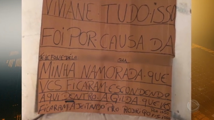 Ele foi encontrado horas depois com o recado da imagem acima. Nele, Alessandro justificaria seus atos porque Viviane, mãe de Arthur, teria acobertado uma ex-namorada do agressor enquanto ela o traía