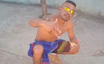 O que chama atenção é que os homens que o estariam acompanhando fugiram minutos antes do ocorrido. Agora, a família levanta algumas hipóteses para o assassinato: acerto de contas, queima de arquivo ou guerra entre facções são algumas das possibilidades