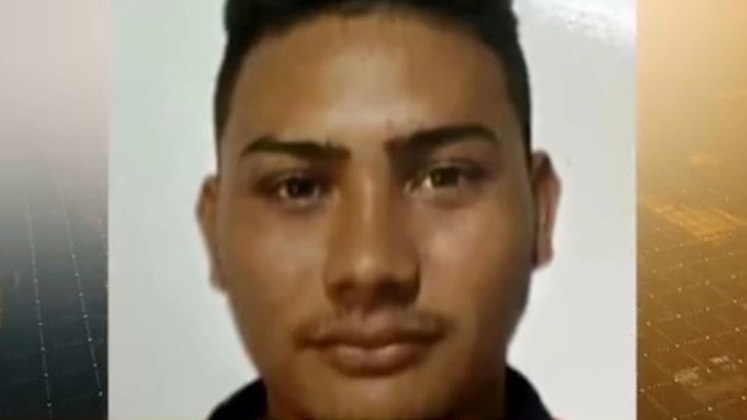 Alex foi acusado de praticar o crime de forma cruel. Segundo a polícia, ele chegou na residência das vítimas, não encontrou o desafeto e resolveu se vingar, matando a esposa dele que estava grávida e a filha do casal. 