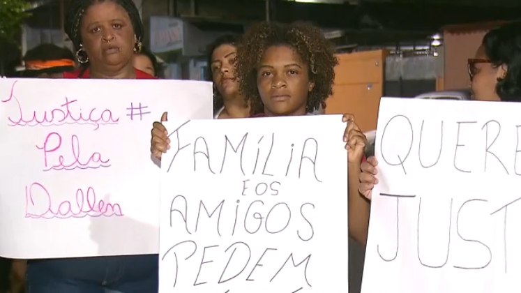 Agora, ainda com muitas dúvidas e ainda longe de ter as respostas claras, só restaram os cartazes pedindo justiça. A Polícia civil segue investigando o caso na tentativa de desvendar esse mistério. O bombeiro, dono da arma, continua em liberdade. Acompanhe casos intrigantes como esse no Cidade Alerta. O programa vai ao ar de segunda a sexta, a partir das 16h45. E aos sábados, a partir das 17h, na tela da RECORD.