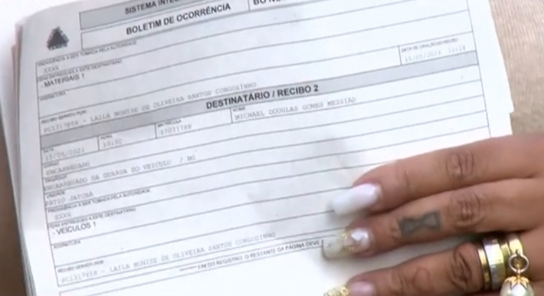 A vítima denunciou o suspeito na Delegacia da Mulher e
conseguiu uma medida protetiva. A Justiça também determinou que o homem usasse
uma tornozeleira eletrônica