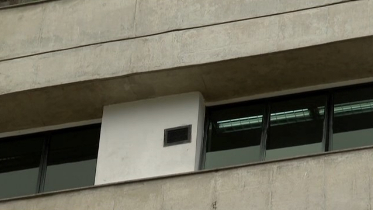 Segundo o depoimento das três pessoas que estavam no apartamento, Rafael teve o surto pouco mais de uma hora após chegarem no local. A vítima teria ingerido bebidas alcoólicas e passou mal, começou a se debater e a tentar agredir uma das jovens que estava com ele. Rafael teria subido no deck e ameaçado se jogar