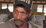 Ao ser questionado sobre o paradeiro da faca, ele afirmou que não estava com o objeto e também não se lembra aonde a deixou. O homem ainda afirmou que iria se entregar à polícia. 'Tenho que pagar pelo que fiz', desabafou enquanto chorava.