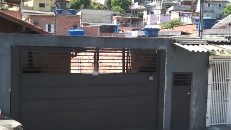 Com
o desaparecimento, a esposa deixou a residência do casal em Pirituba, zona norte de
São Paulo. A jovem foi viver perto da mãe, que está cuidando do neto enquanto ela sai em busca de pistas do paradeiro do marido