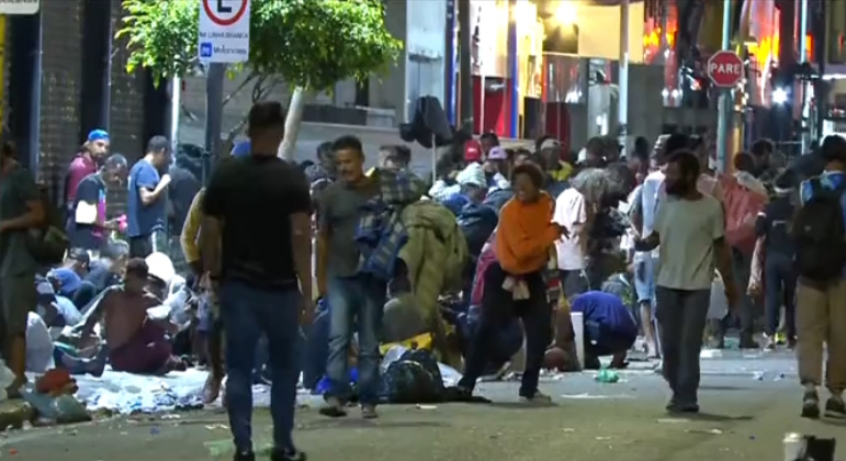 O sonho de se tornar uma modelo internacional foi
interrompido pelo vício. Loemy chegou a fumar mais de 10 pedras de crack por dia e passou a morar nas ruas
do centro de São Paulo (SP) por mais de dois anos