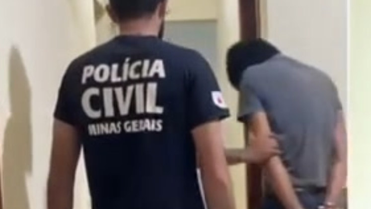 “A Polícia Militar deslocou uma viatura à paisana e conseguiu localizar o autor. Ele [foi] confrontado com as informações e indicou o local onde enterrou [o corpo]. Era na propriedade onde ele trabalhava”, afirmou o delegado.