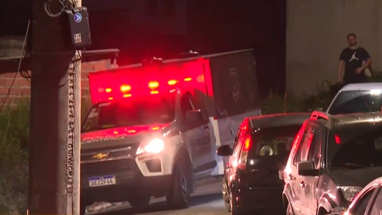 O Cidade Alerta acompanhou, com exclusividade, o caso de um relacionamento abusivo que terminou em morte na zona sul de São Paulo. A equipe da Record TV, inclusive, estava no momento em que o corpo da jovem foi retirado do local do crime. Confira os desdobramentos e entenda a linha da investigação