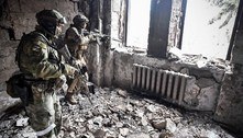 Rússia afirma que mais de 1.000 soldados ucranianos se renderam na cidade de Mariupol