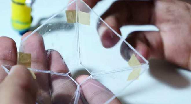 Cientistas criam holograma 3D [e como fazer uma versão com celular]