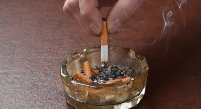 Segundo os pesquisadores, a melhor forma de proteger as crianças é os pais pararem de fumar 