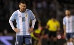 Argentina - Lionel Messi

Cinco vezes eleito melhor jogador do mundo, o craque do
Barcelona é dono da camisa 10 argentina desde o Mundial da África do Sul, em
2010Messi: entre os craques da Copa, o argentino merece destaque especial