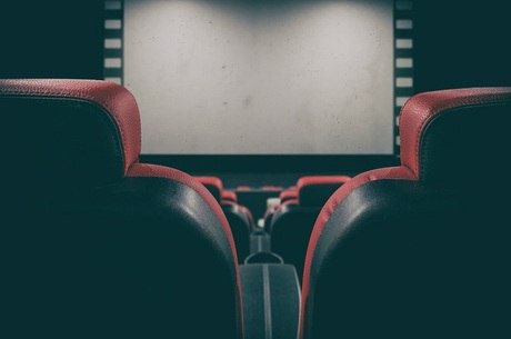 Regra vale para cinemas e outros