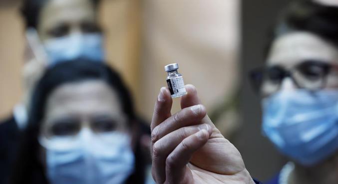 Cingapura, na Ásia, tem contrato com três fabricantes de vacina contra a covid-19