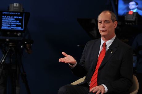 Ciro Gomes confirmado candidato do PDT Presid ncia Not cias