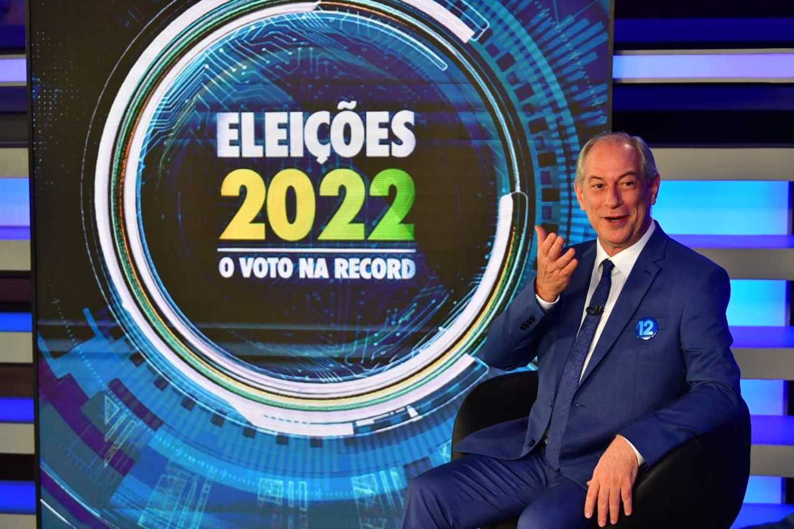 Ciro Gomes participa de sabatina na Record TV veja imagens