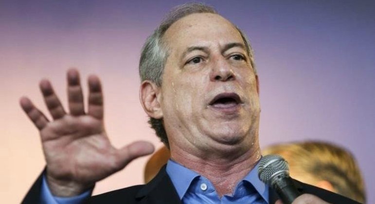 Ciro diz que governo Lula transferiu mais dinheiro a bancos do que