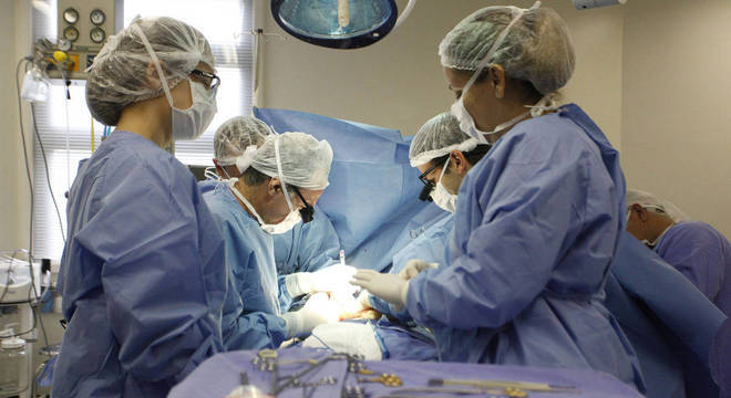 Transplante é feito quando paciente não responde ao tratamento com remédios