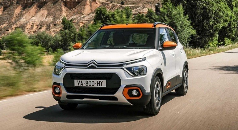 Modelo traz linhas arredondadas com faróis afilados